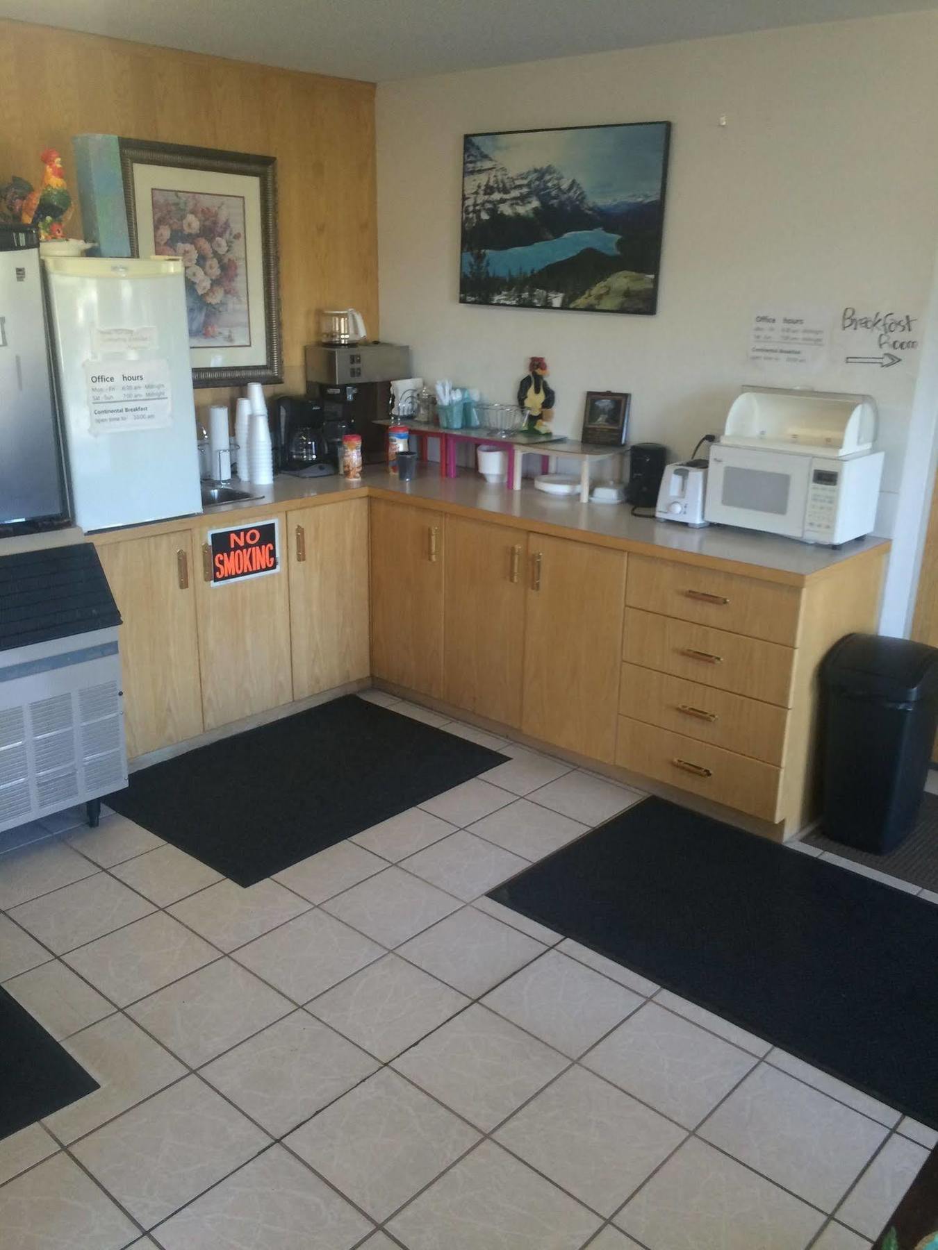 Satellite Motel Medicine Hat Buitenkant foto